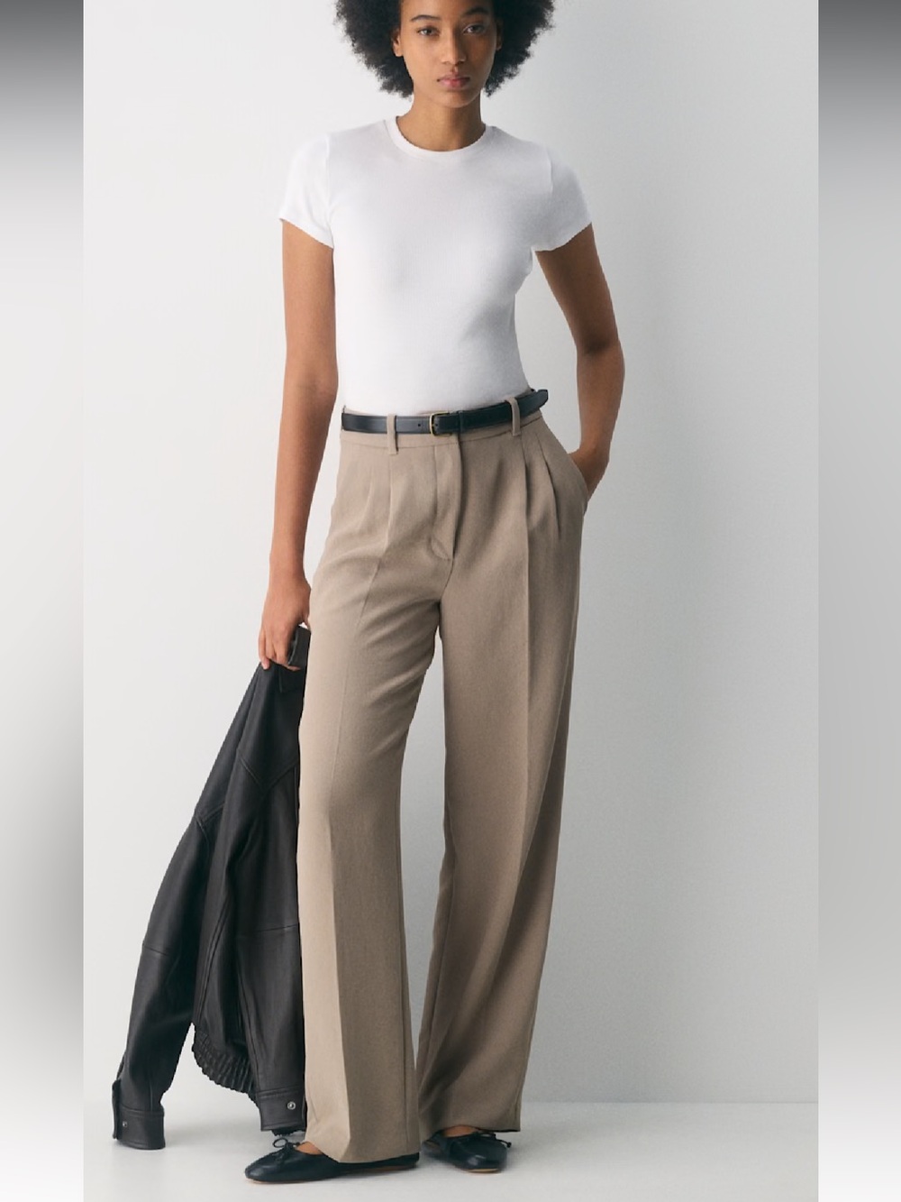 NWT Aritzia Effortless Pant